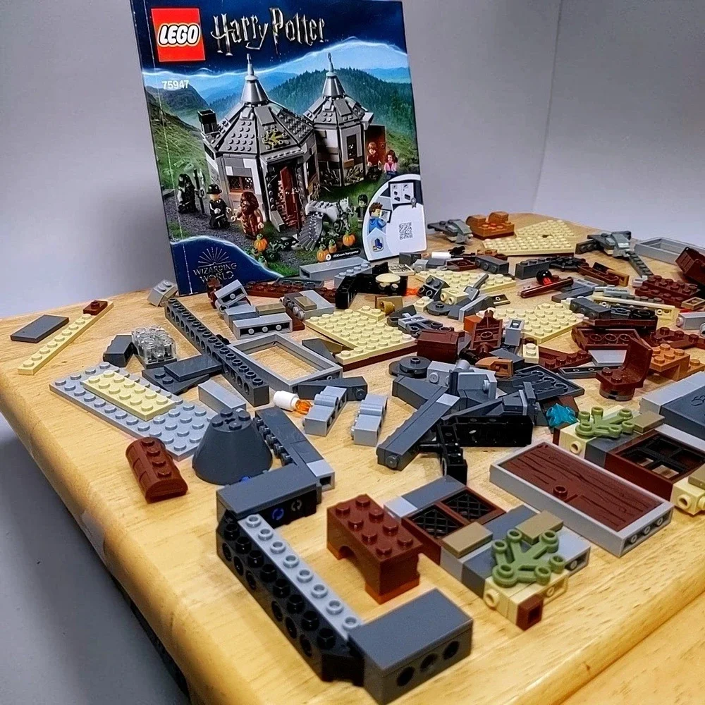 LEGO Harry Potter 75947 Hagrid's Hut Buckbeak's Rescue Incomplete Parts Manual - Picture 8 of 8